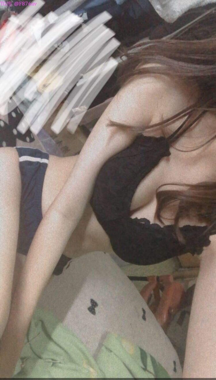 Tài xế già Tanhua Tiểu Vương quan hệ trong khách sạn ~ Nữ hoàng ngực to như nữ thần ngực to ngậm sâu vào trong và cảm thấy rất tuyệt, bị địt dữ dội và hét lên một cách dâm dục...